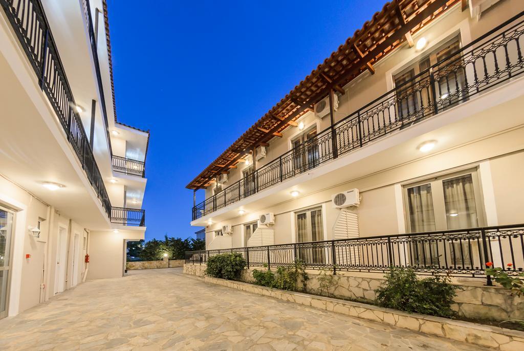 Karras Livin Apartment Laganas Exterior photo